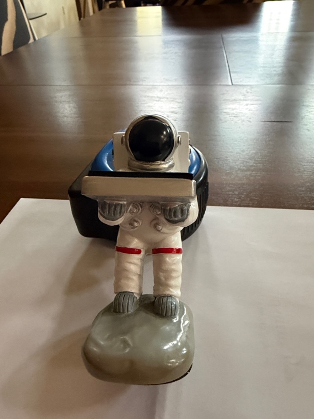 Astronaut Watch Holder Stand - Picture 3 of 7